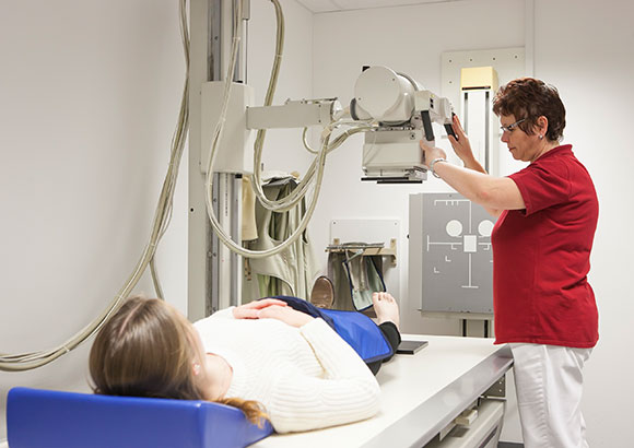 Untersuchungszimmer der Orthop&auml;dischen Praxis in Bad Kissingen